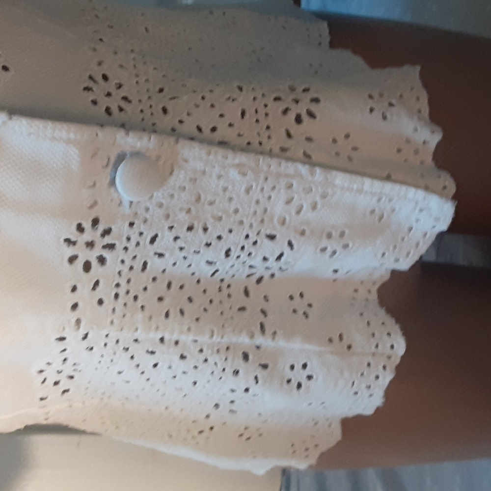 Ann Taylor White Eyelet Floral Cutout Blazer Jacket | Size 6 | Spring Chic - Picture 3 of 12